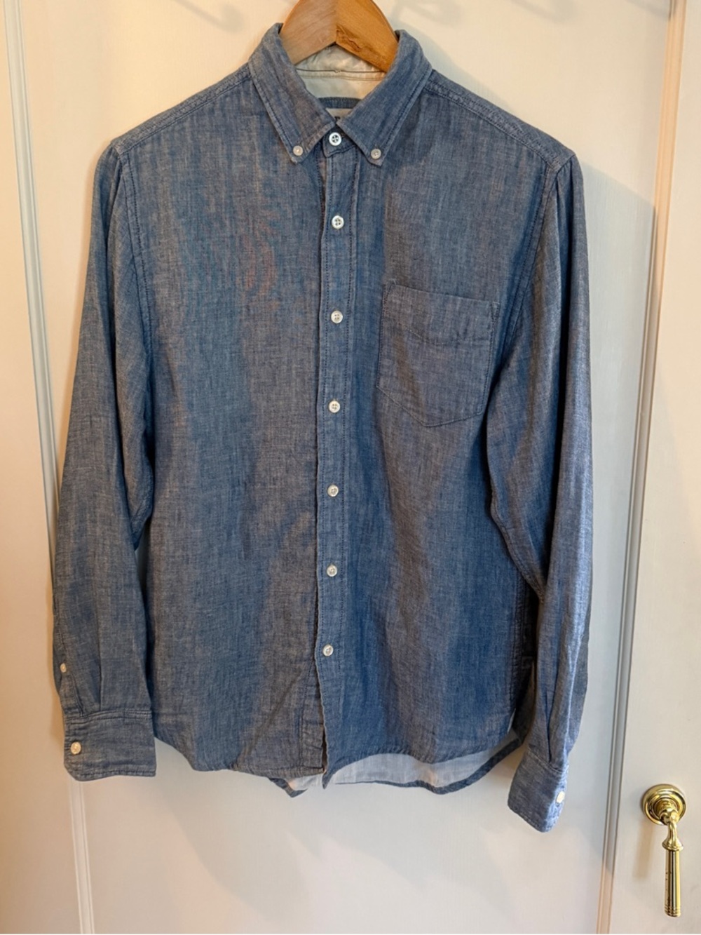 Men's Button-Down Chambray Shirt in Light Blue